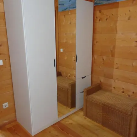 Barrierefreies Im Blockhaus Mit Sauna Am See בית אירוח *