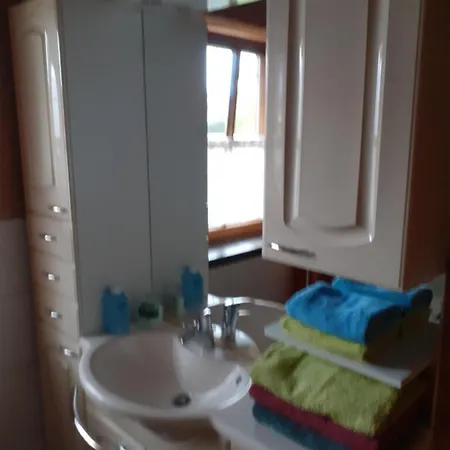 Barrierefreies Im Blockhaus Mit Sauna Am See בית אירוח *